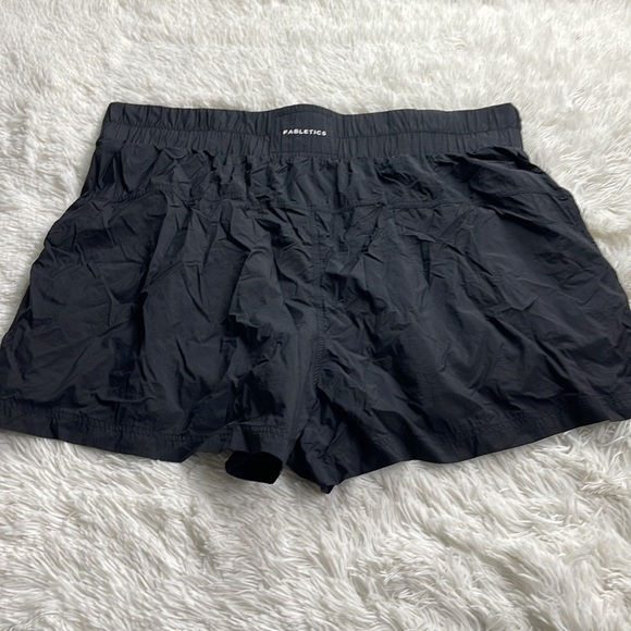Fabletics Ultra High-Waisted Piped Nylon Short - Picture 6 of 7